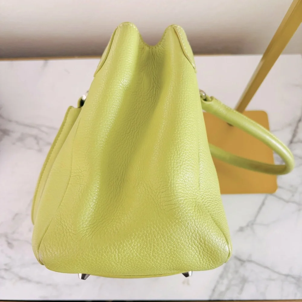 Tod’s Authentic Lime Green Leather Tote Handbag Bag Silver Hardware Women’s Rare